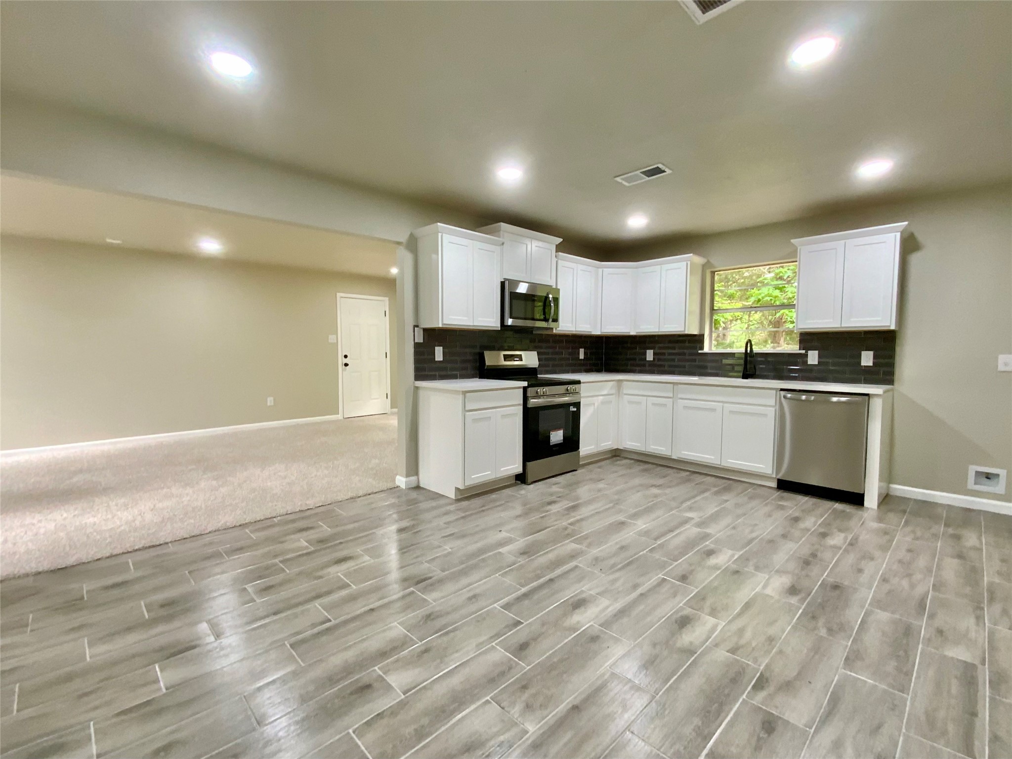 296 Kings Row Street Livingston, TX 77351 - Photo 19 of 35