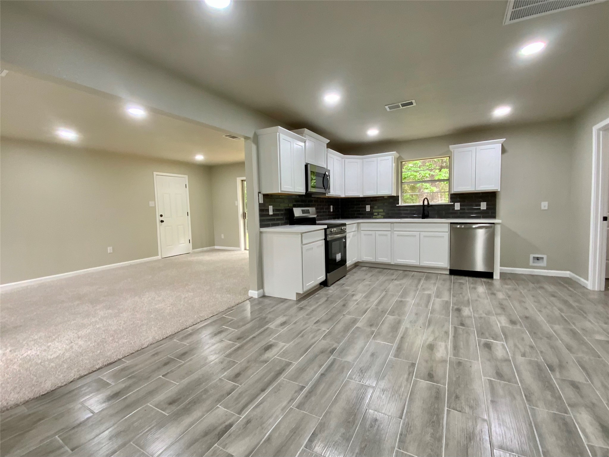 296 Kings Row Street Livingston, TX 77351 - Photo 20 of 35