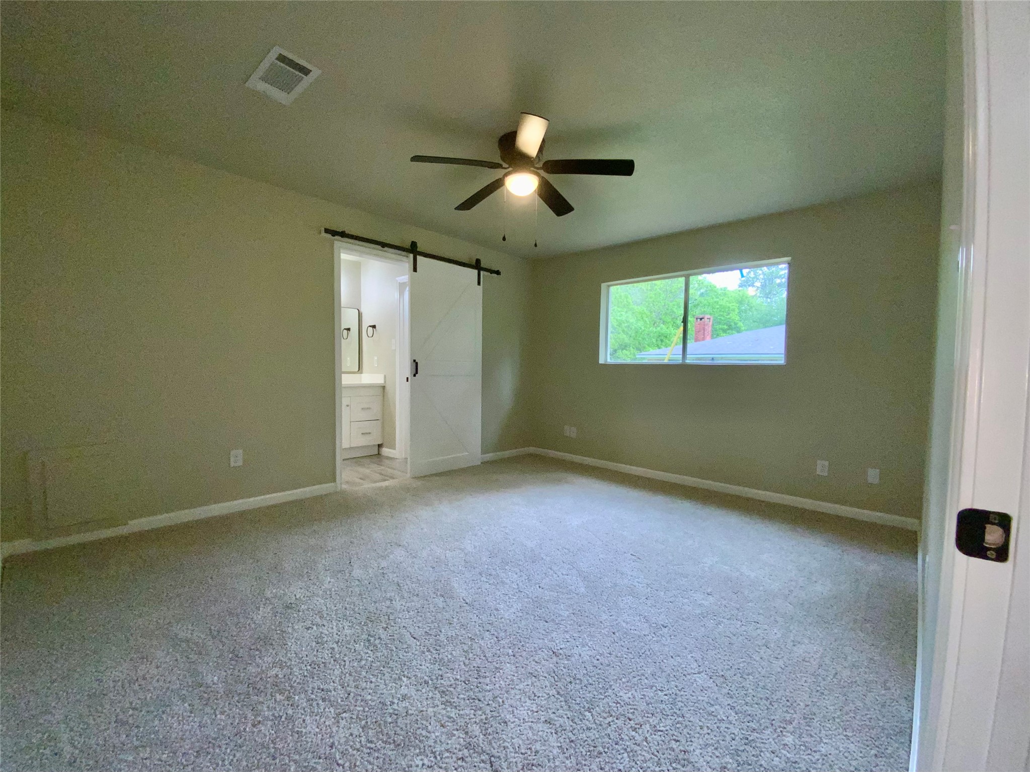 296 Kings Row Street Livingston, TX 77351 - Photo 29 of 35 master Ensuite