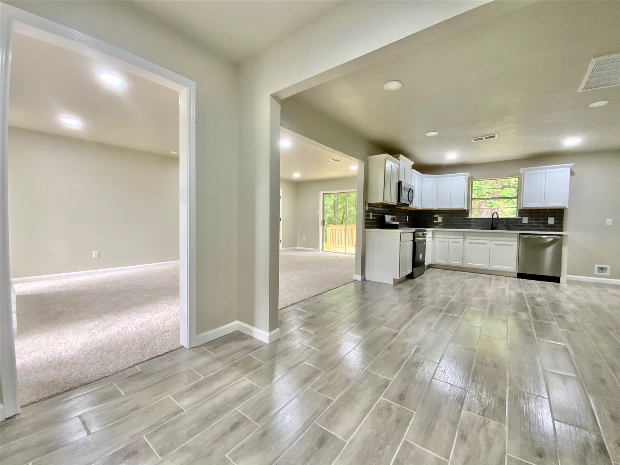 296 Kings Row Street Livingston, TX 77351 - Photo 8 of 35 Even an Entry Foyer