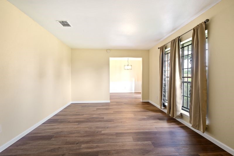 4910 Teton Street Houston, TX 77033 - Photo 16 of 27