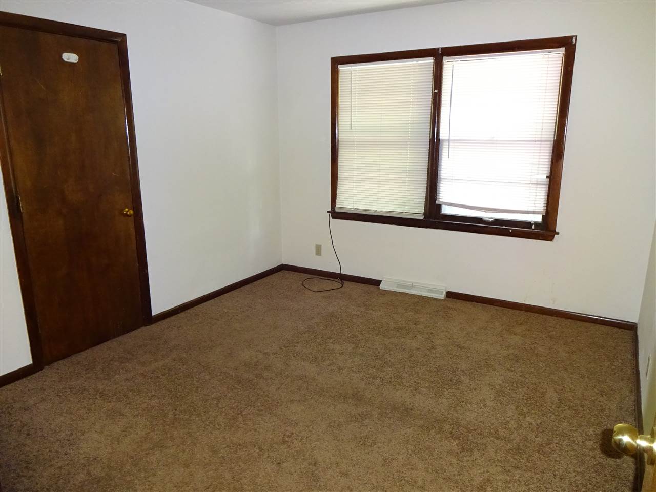 703-705 North Alpine Road Rockford, IL 61107 - Photo 11 of 13 Gallery Image 11