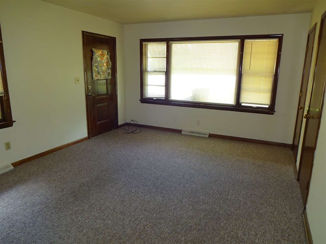 703-705 North Alpine Road Rockford, IL 61107 - Photo 7 of 13 Gallery Image 7