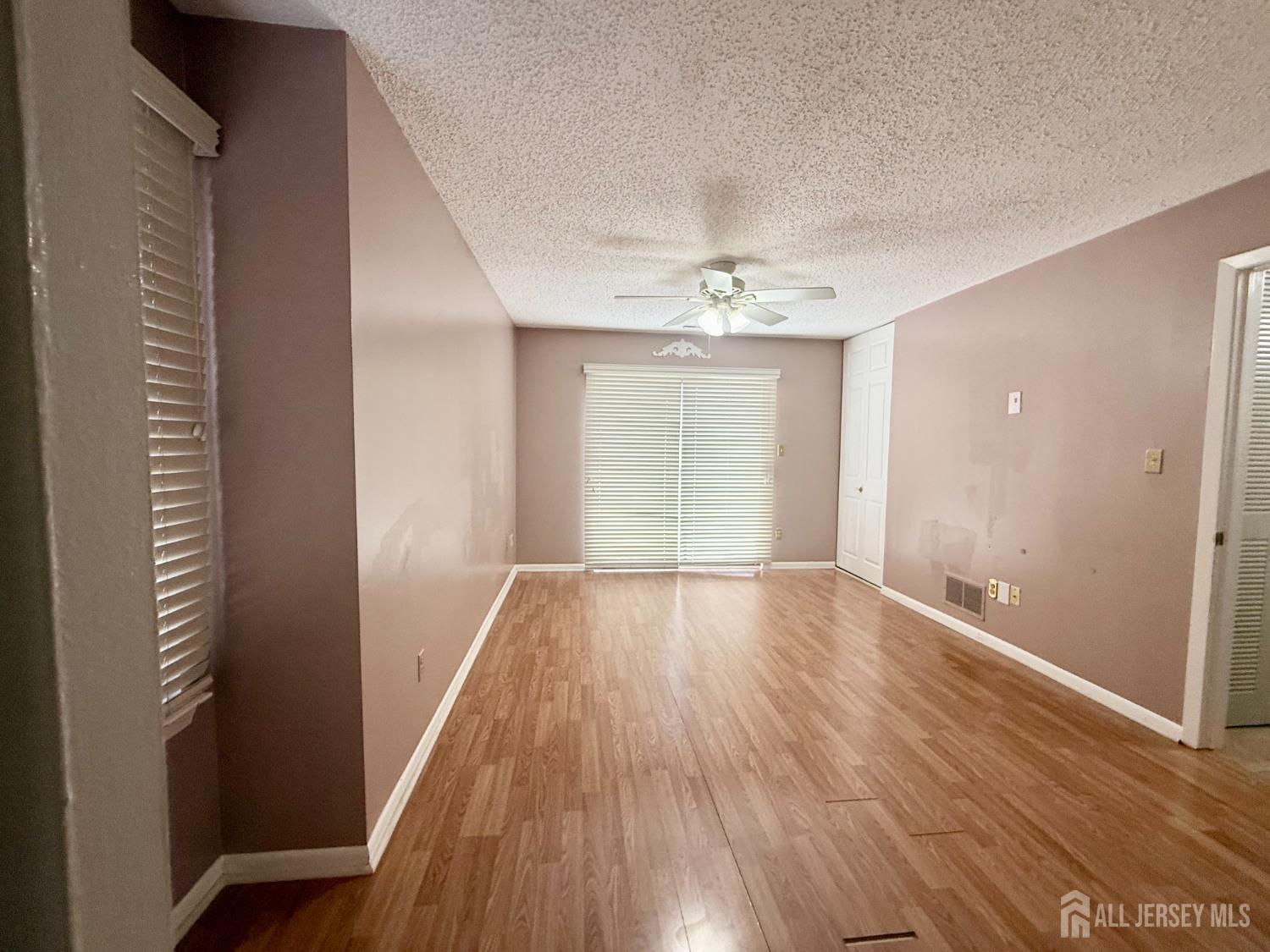 1 Carriage Place Edison, NJ 08820 - Photo 11 of 19