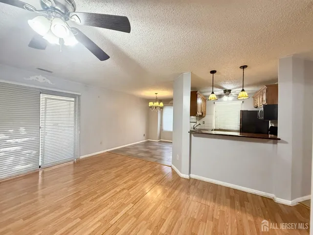 $2,650 | 1 Carriage Place, Edison, NJ 08820