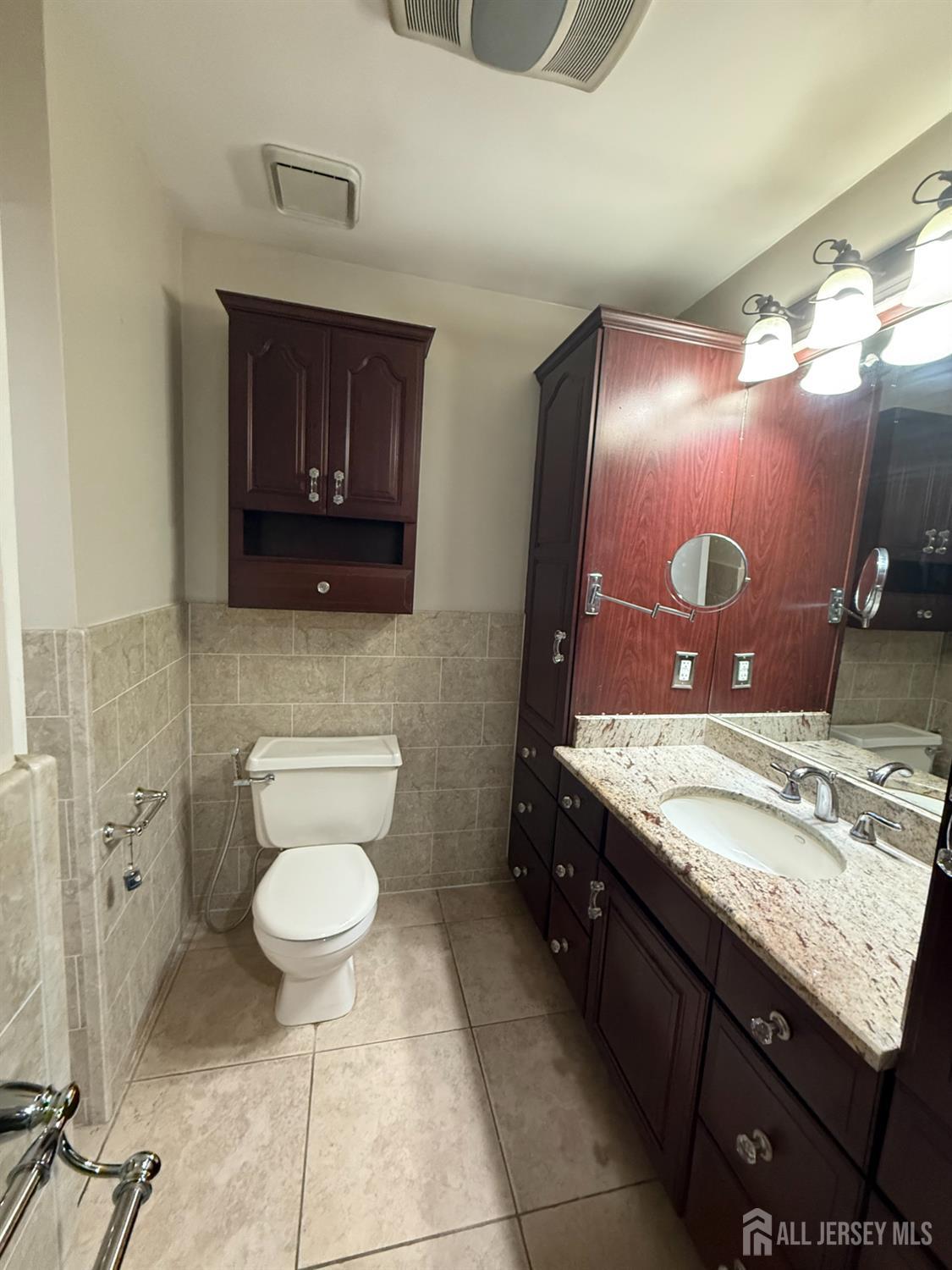 1 Carriage Place Edison, NJ 08820 - Photo 9 of 19