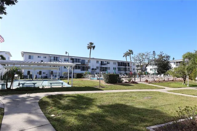 $1,250 | 1836 Sunny Drive, Unit D34, Bradenton, FL 34207