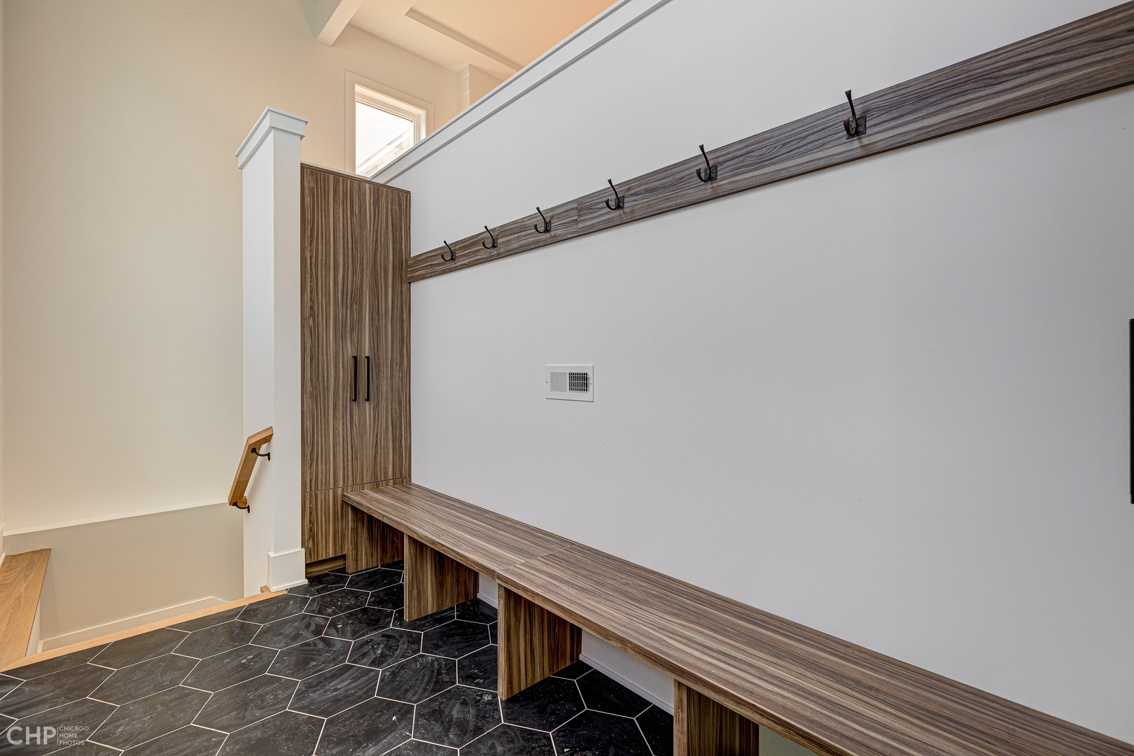 3711 North Spaulding Avenue Chicago, IL 60618 - Photo 28 of 35 a close view of closet