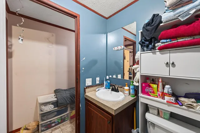 $85,000 | 7433 West Circle Northeast, Fridley, MN 55432