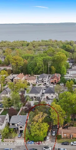 $739,000 | 16 Stevenson Place | Pleasant Plains