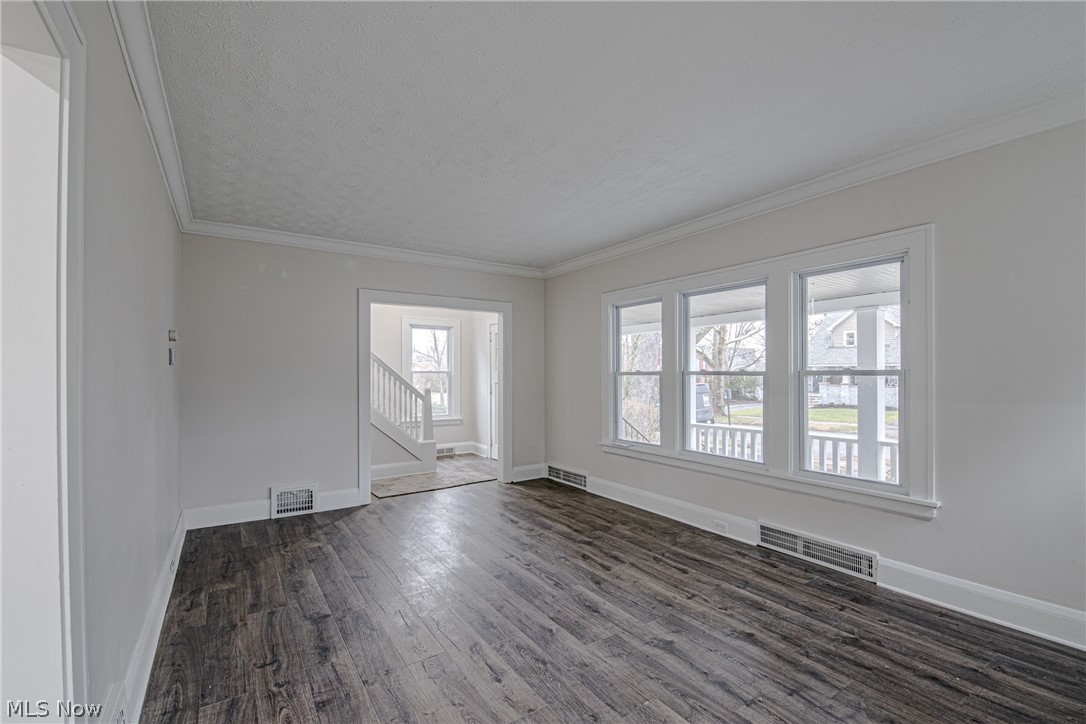 3236 Ormond Road Cleveland, OH 44118 - Photo 6 of 26 Gallery Image 6