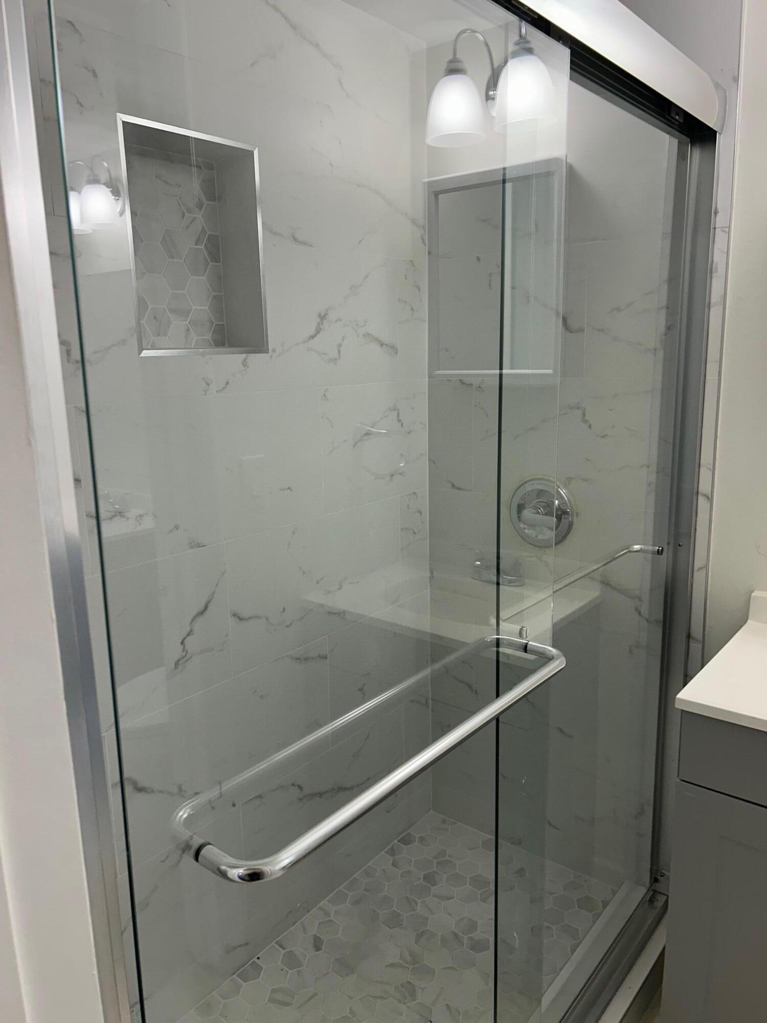 620 Northwest 13th Street, Unit 15 Boca Raton, FL 33486 - Photo 16 of 29 Shower