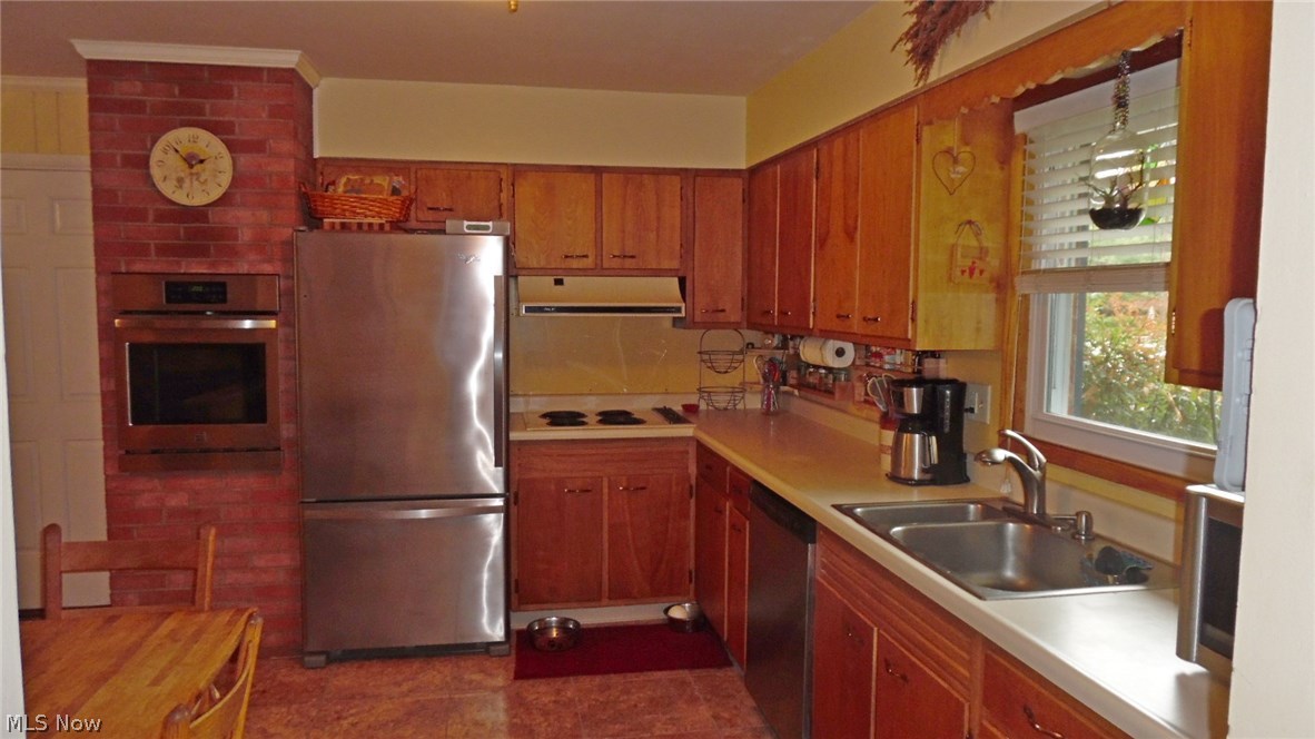 111 Robson Road Marietta, OH 45750 - Photo 7 of 12 Kitchen