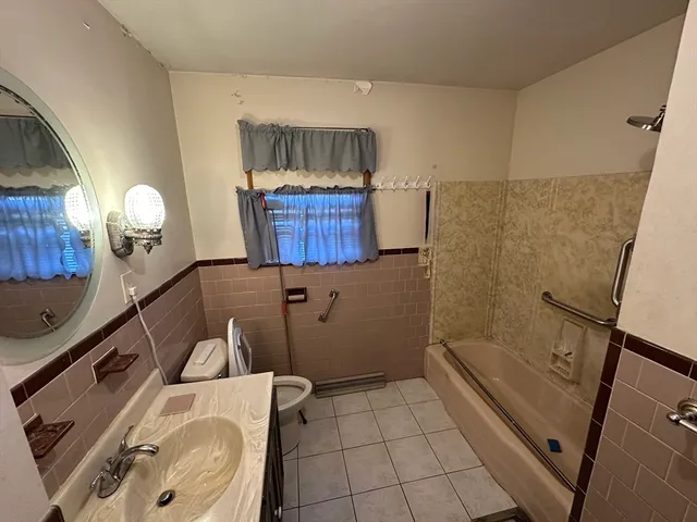 $525,000 | 52 Hesper Street, Saugus, MA 01906