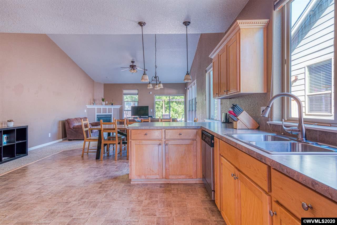 886 Helmick Road Monmouth, OR 97361 - Photo 17 of 35