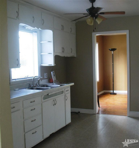 309 Stratton Way Decatur, IN 46733 - Photo 3 of 5