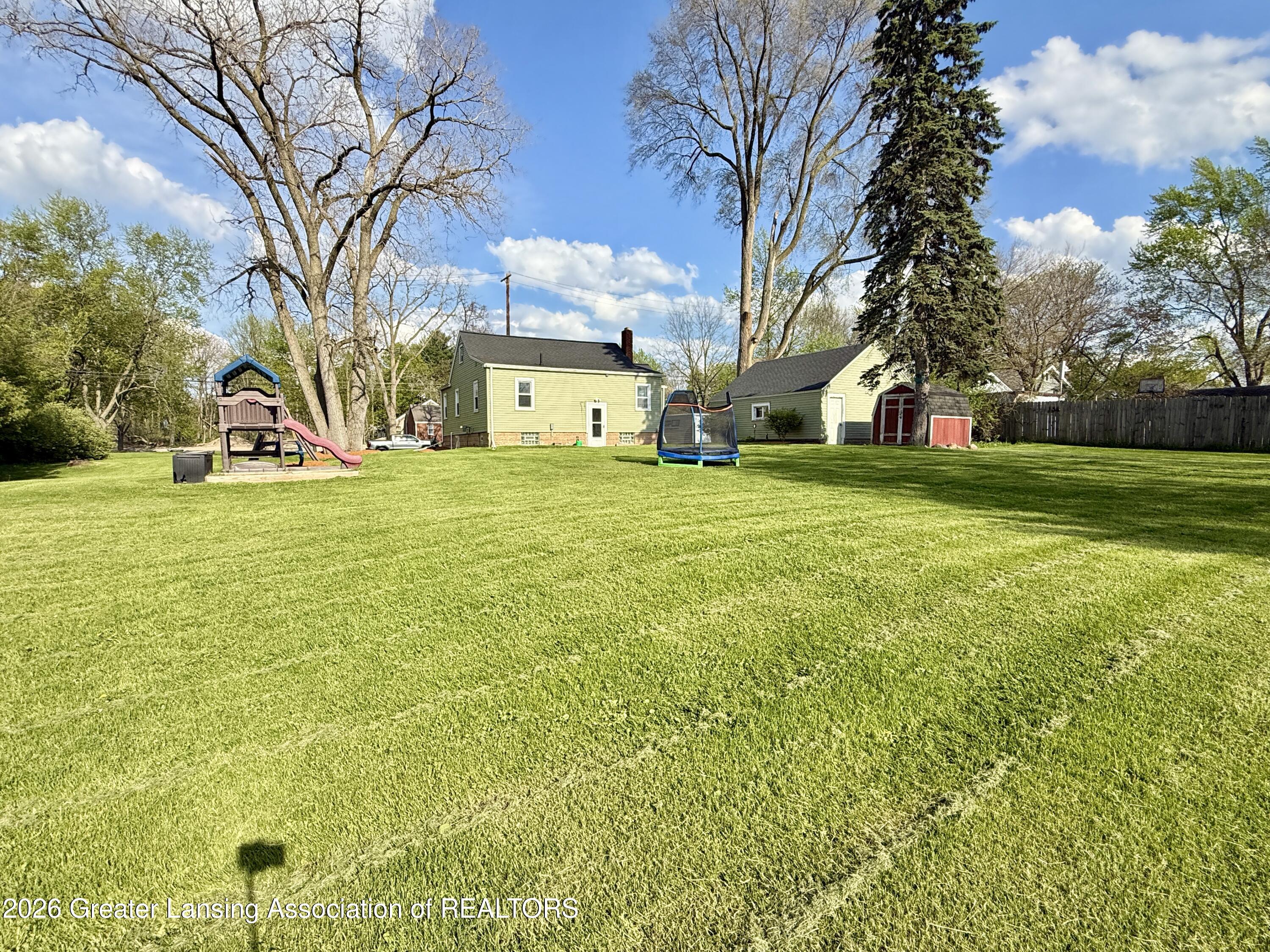 821 Clark Road Lansing, MI 48917 - Photo 19 of 20 IMG_1499