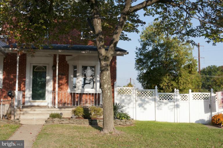636 Middlesex Road Baltimore, MD 21221 - Photo 1 of 23 Exterior (Front)