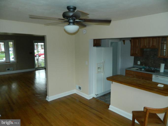 636 Middlesex Road Baltimore, MD 21221 - Photo 11 of 23 Dining Room