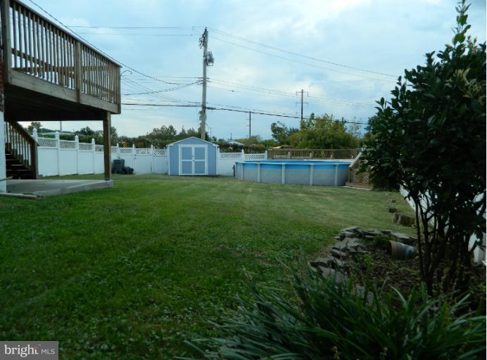 636 Middlesex Road Baltimore, MD 21221 - Photo 22 of 23 Back Yard