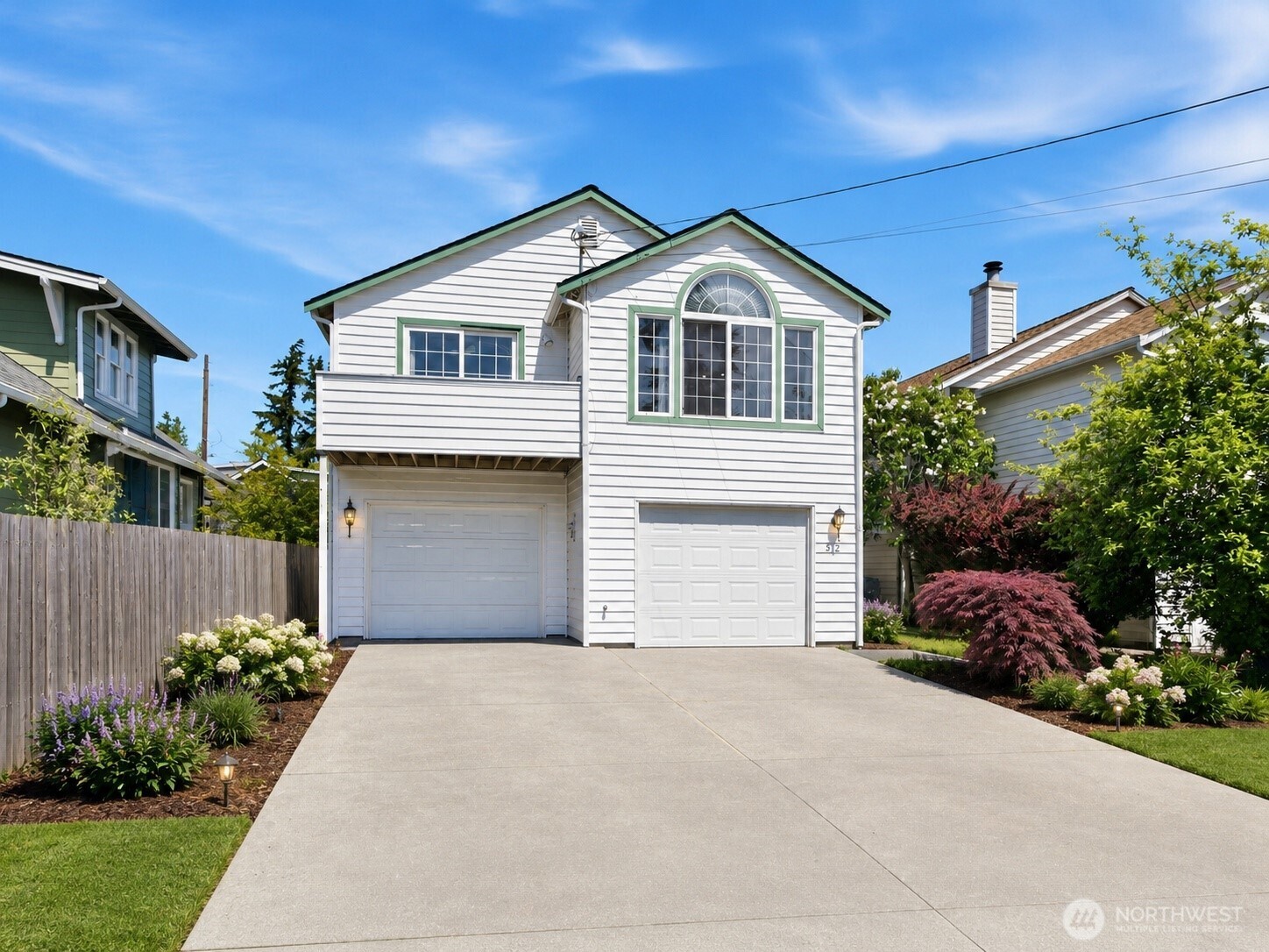 512 North 104th Street Seattle, WA 98133 - Photo 1 of 28