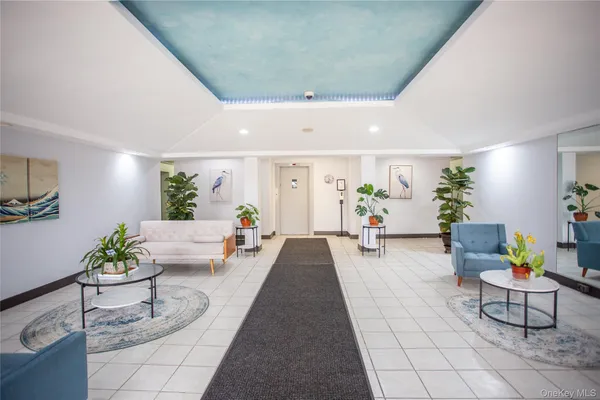 $2,150 | 855 East Broadway, Unit LC, Long Beach, NY 11561