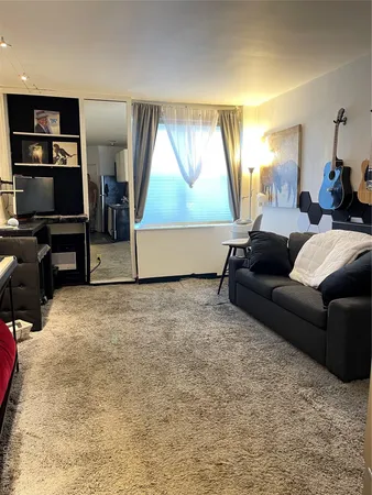 $2,150 | 855 East Broadway, Long Beach, NY 11561