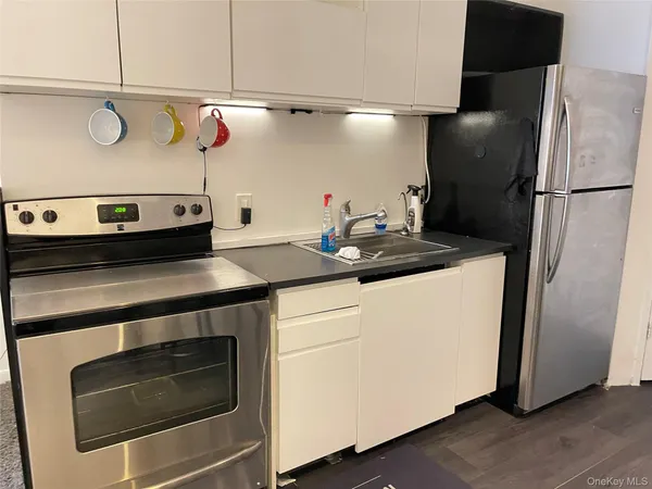 $2,150 | 855 East Broadway, Unit LC, Long Beach, NY 11561