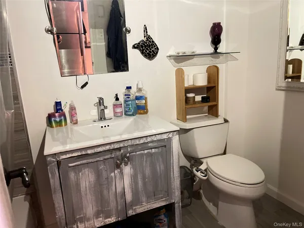 $2,150 | 855 East Broadway, Unit LC, Long Beach, NY 11561