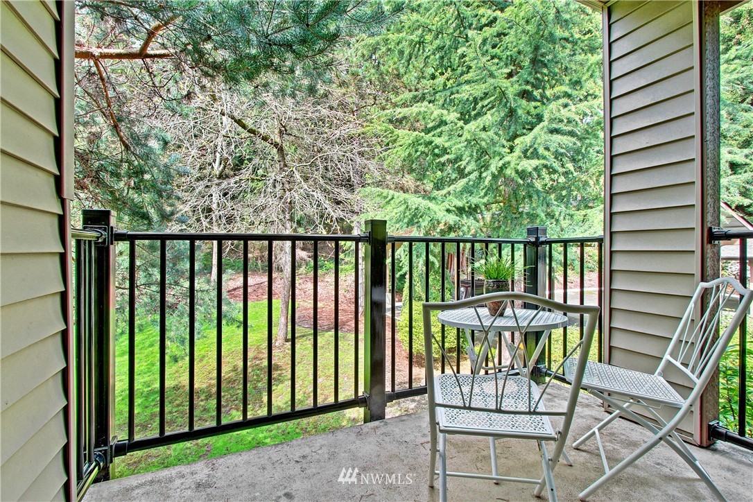 9805 Avondale Road Northeast, Unit V258 Redmond, WA 98052 - Photo 7 of 18