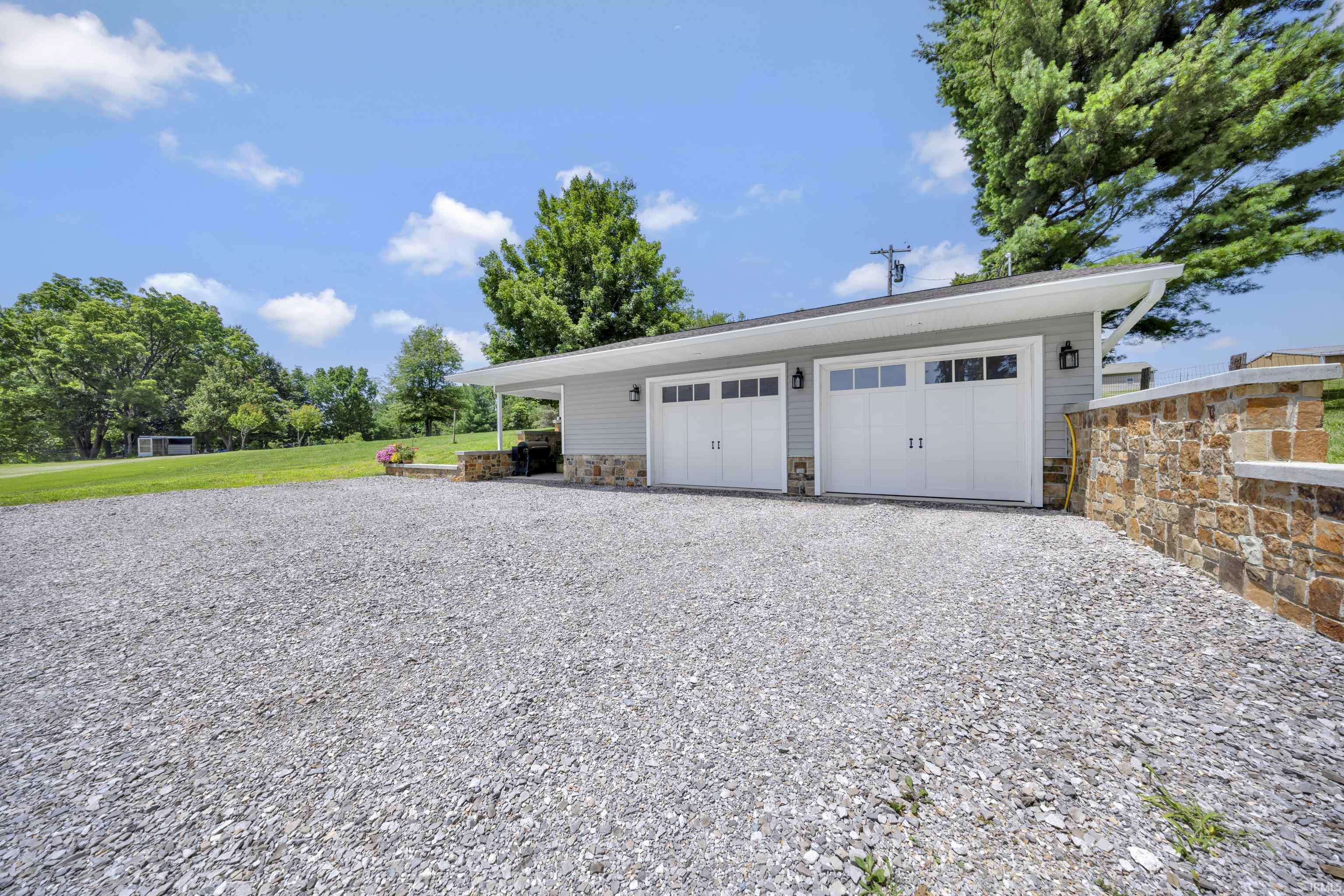 8733 New Harmony Road Evansville, IN 47720 - Photo 27 of 41