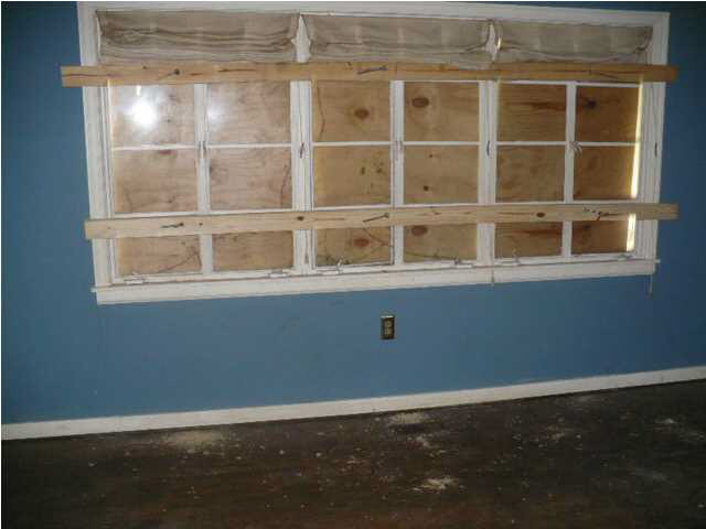 435 Naples Road Jackson, MS 39206 - Photo 4 of 8 Photo 4