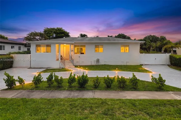 $4,000 | 2131 Southwest 82nd Place, Miami, FL 33155