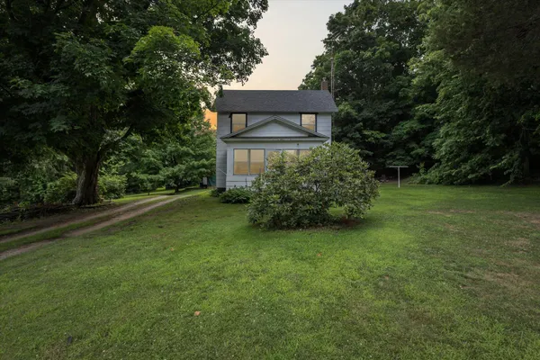 $289,900 | 842 10th Street, Plainwell, MI 49080