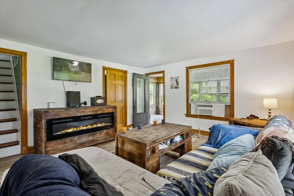 $289,900 | 842 10th Street, Plainwell, MI 49080