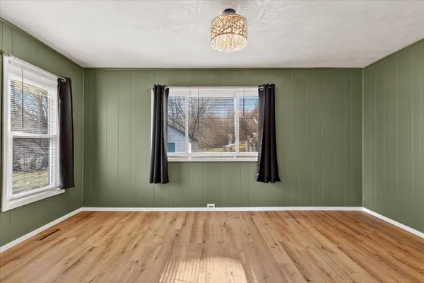 $289,900 | 842 10th Street, Plainwell, MI 49080