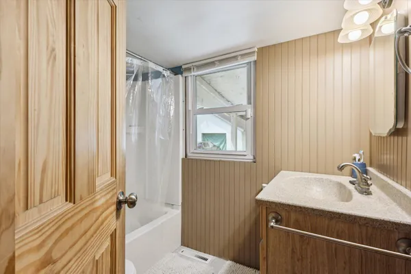 $289,900 | 842 10th Street, Plainwell, MI 49080