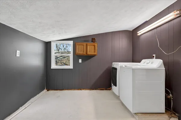 $289,900 | 842 10th Street, Plainwell, MI 49080