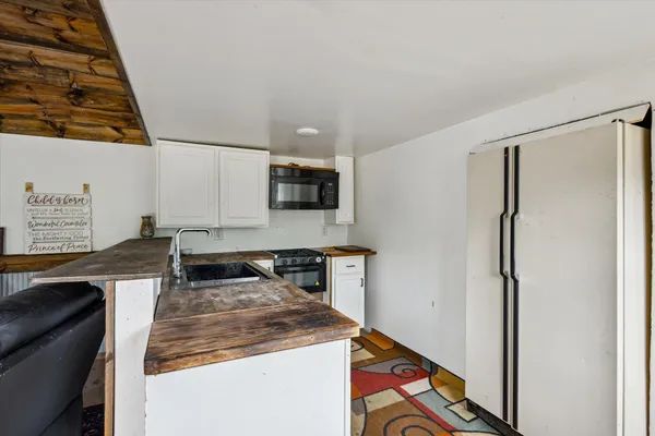 $289,900 | 842 10th Street, Plainwell, MI 49080