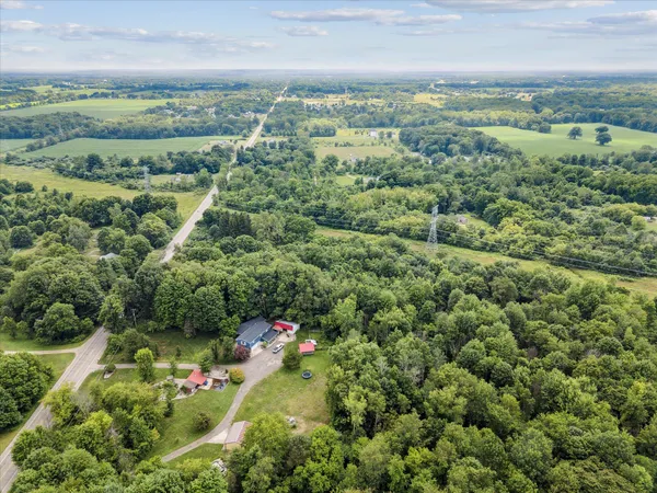 $289,900 | 842 10th Street, Plainwell, MI 49080