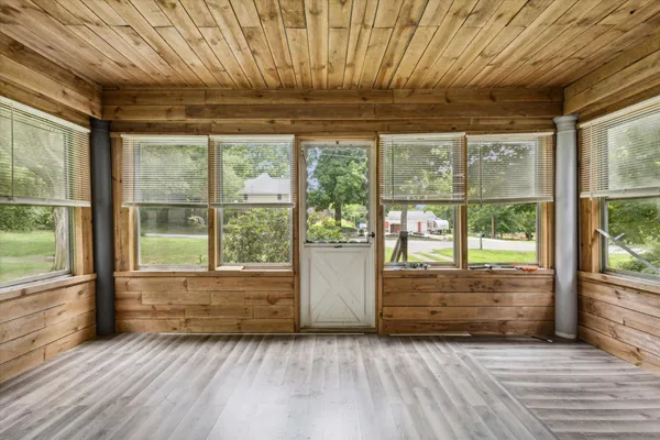 $289,900 | 842 10th Street, Plainwell, MI 49080