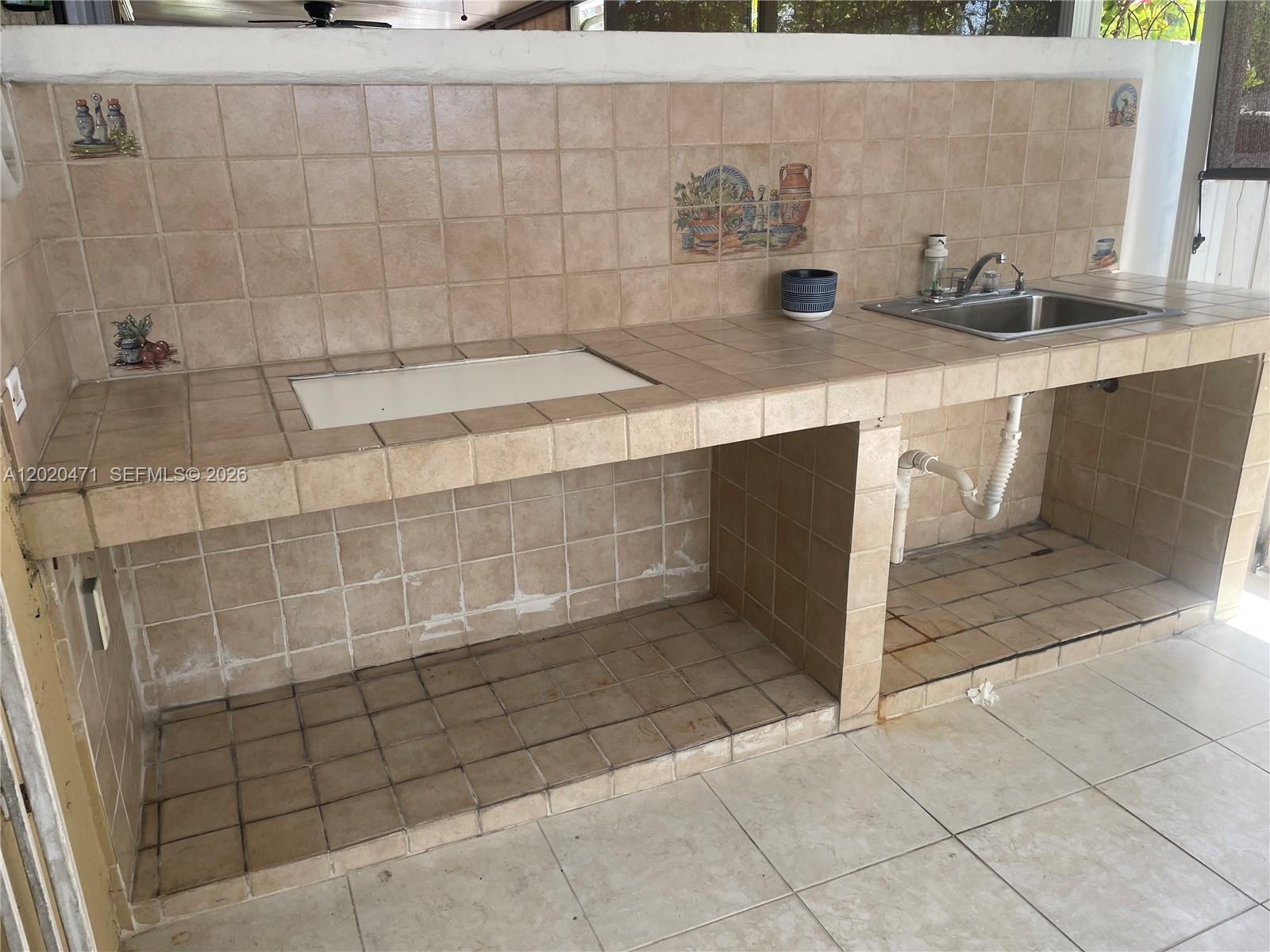 655 West 68th Street, Unit 4 Hialeah, FL 33014 - Photo 8 of 8
