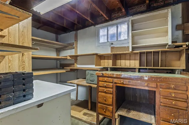 $400,000 | 5850 Neosho Street, St. Louis, MO 63109