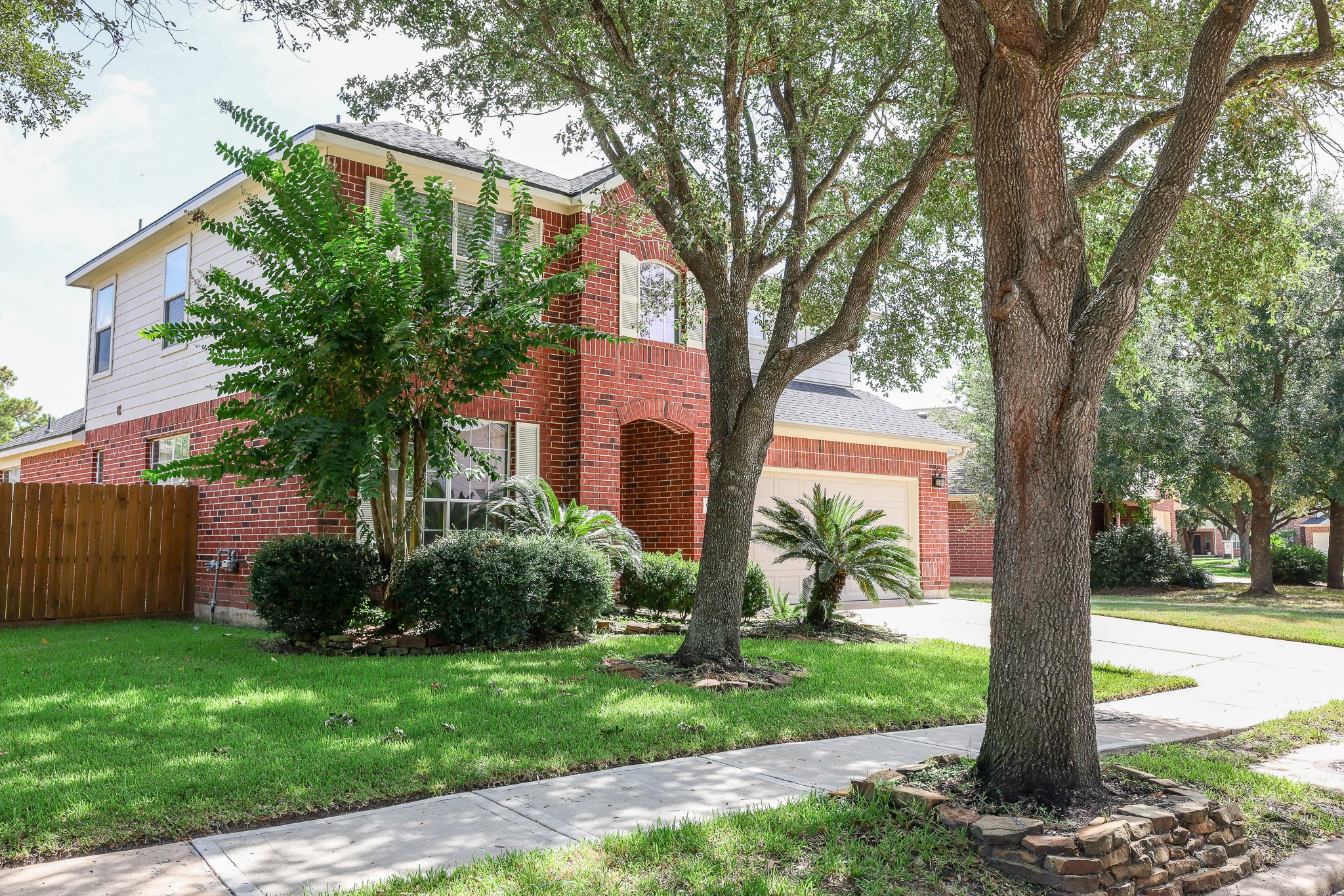9626 Red Rugosa Drive Houston, TX 77095 - Photo 3 of 32 Gallery Image 3