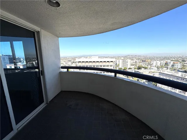 a picture of city view