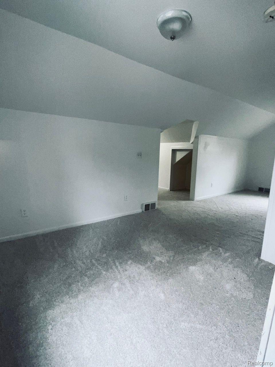 19417 Rutherford Street Detroit, MI 48235 - Photo 12 of 18 Upstairs