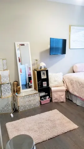 $1,200 | 1409 West Diversey Parkway, Unit 320, Chicago, IL 60614