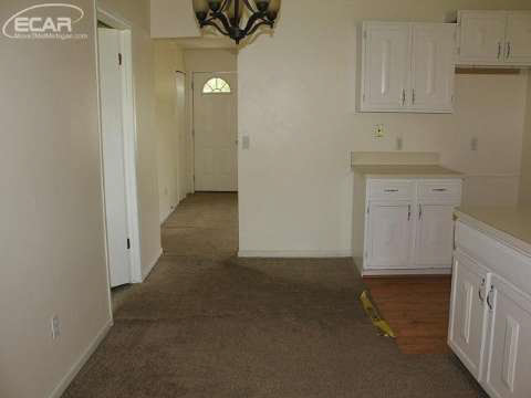 5481 Colony Road Grand Blanc, MI 48439 - Photo 8 of 24 20422881-7.JPG