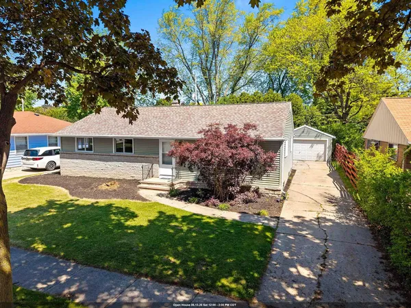 $278,000 | 1006 East Lindbergh Street, Appleton, WI 54911