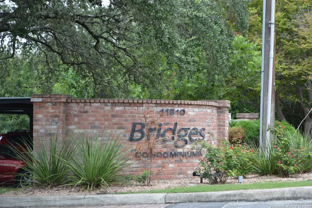 $1,050 | 11610 Vance Jackson Road, Unit 108, San Antonio, TX 78230